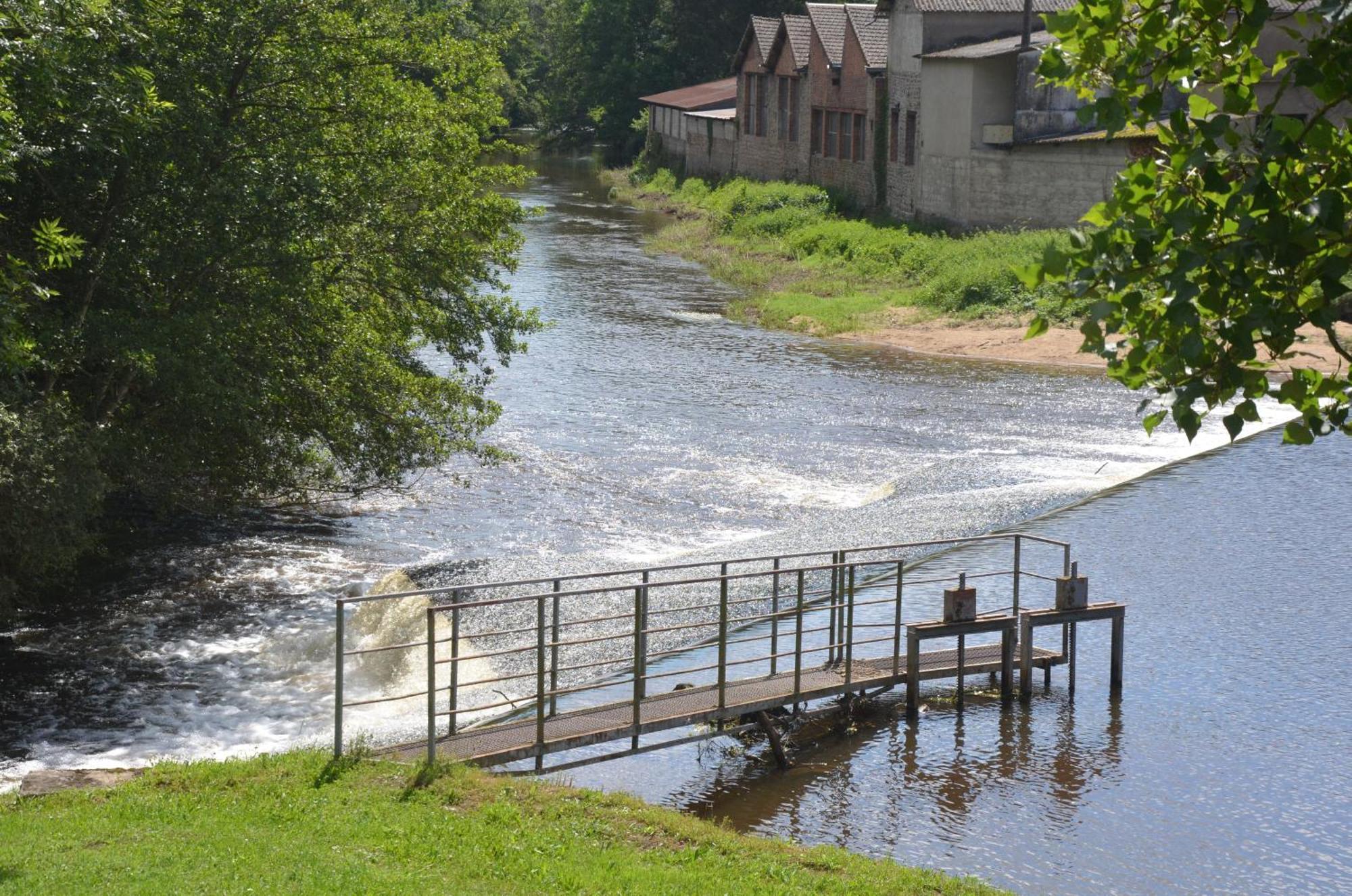 Studio "Au Bord De L'Eau" 2 Chambon-sur-Voueize Eksteriør billede